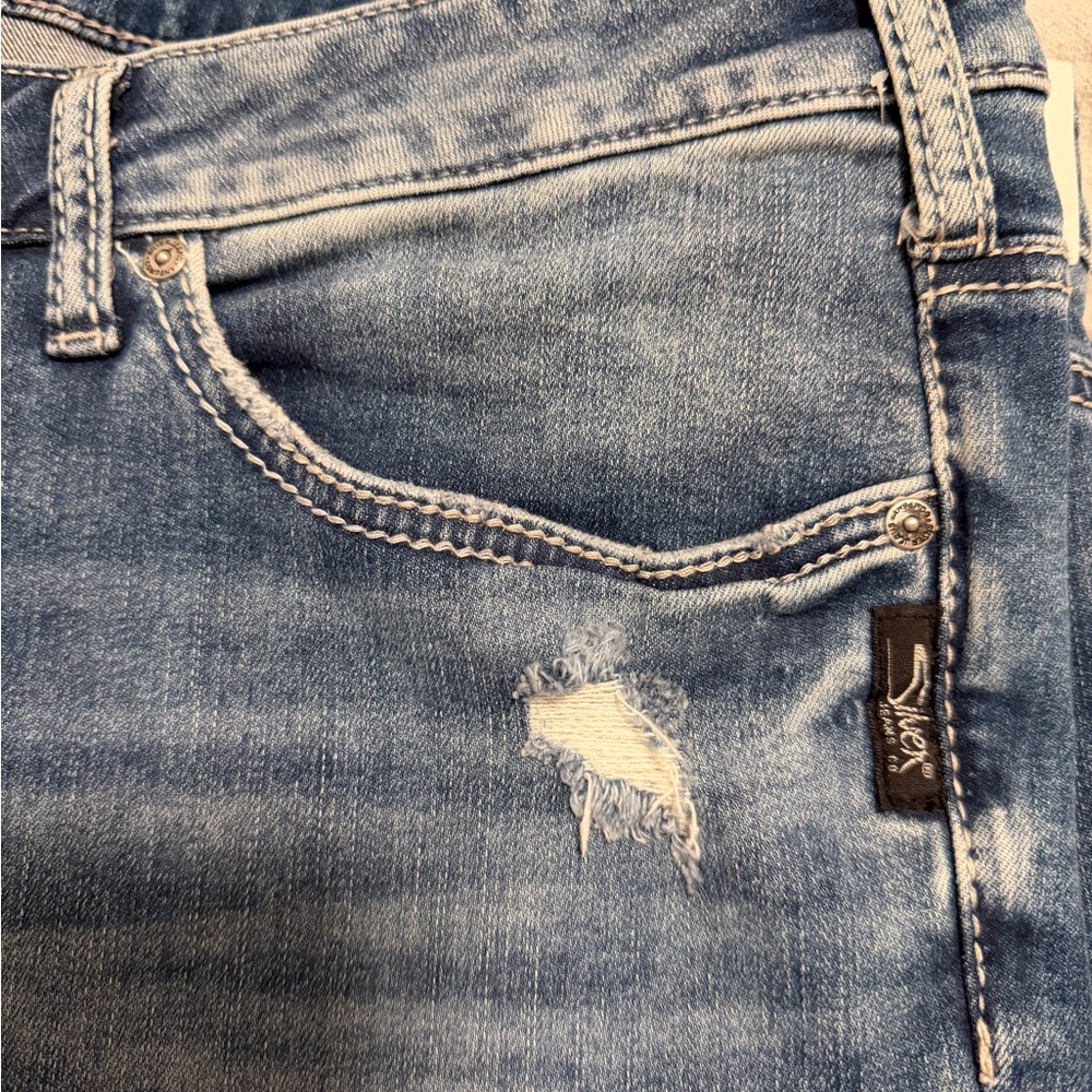 Silver Jeans Women's Blue Ankle & Cropped Jeans
